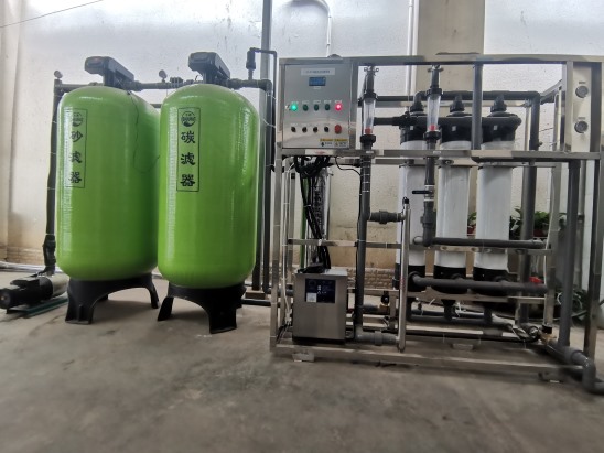 普洱孟連縣某部隊2T/h超濾凈水設(shè)備+變頻供水